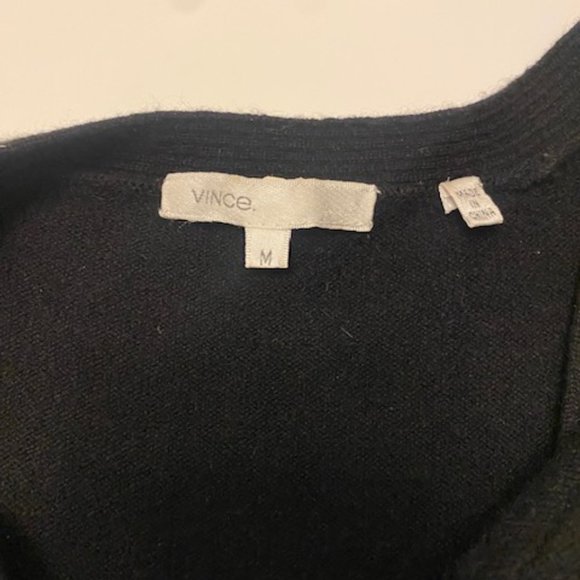 Vince Black Cashmere Short Sleeve Sweater Womens Size Medium - Picture 2 of 3